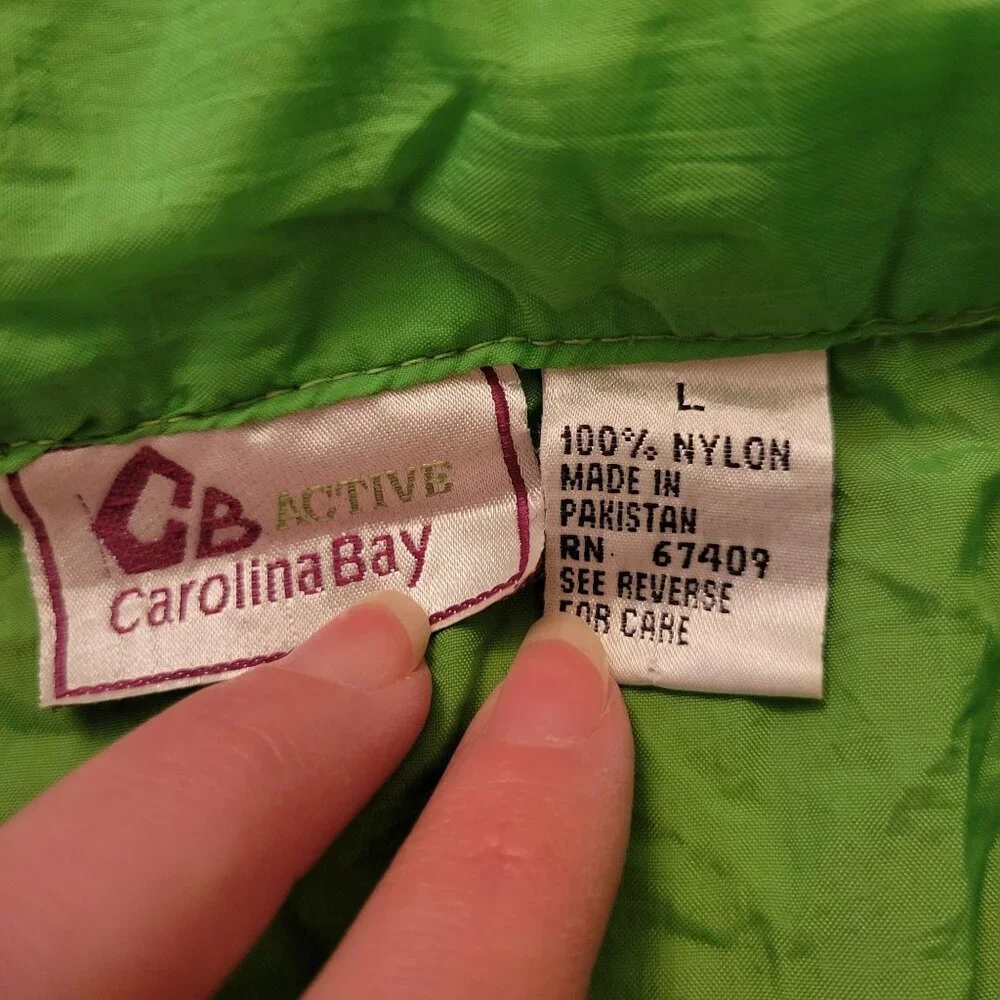 Vintage Carolina Bay L Green Nylon Sleeveless Zip Up Vest Pockets Elastic Hem At